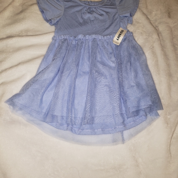 Dresses - Picture 8 of 8